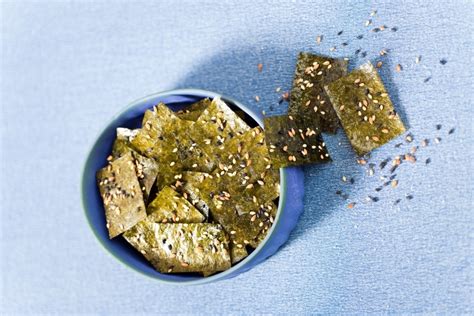 Recipe: Fresh foraged seaweed chips with sesame oil and sea salt